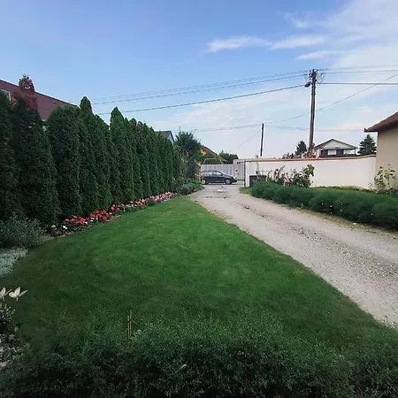 Cozy Guestrooms With Garden Bratislava