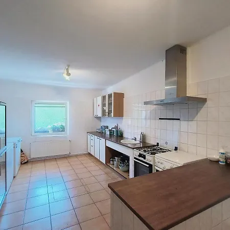 Cozy Guestrooms With Garden Casa de hóspedes Bratislava